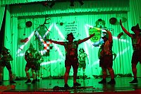 Bild: Zum 8. M&auml;nnerballettwettbewerb des BCC im Bleicher&ouml;der Kulturhaus sollte es zum Kopf an Kopf Tanzen kommen