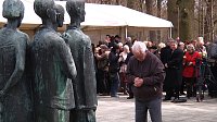 Bild: Gedenken zum 70. Jahrestag der Befreiung des KZ Mittelbau-Dora