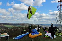 Bild: Geduld f&uuml;rs Gleitschirmfliegen