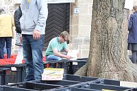 Bild: B&uuml;cherflohmarkt des Kinderkirchenladens auf dem Blasiikirchplatz in Nordhausen