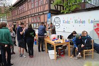 Bild: B&uuml;cherflohmarkt des Kinderkirchenladens auf dem Blasiikirchplatz in Nordhausen