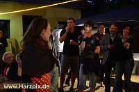 Bild: Die P&auml;pstin und Party