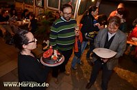 Bild: Die P&auml;pstin und Party