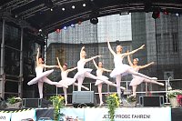 Die Eleven des Tanzstudio Radeva auf dem 47. Rolandsfest Bild: Die Eleven des Tanzstudio Radeva auf dem 47. Rolandsfest