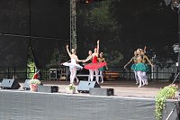 Die Eleven des Tanzstudio Radeva auf dem 47. Rolandsfest Bild: Die Eleven des Tanzstudio Radeva auf dem 47. Rolandsfest