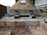 Bild: Der erste Mast ist geschafft
