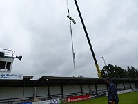Bild: Der erste Mast ist geschafft