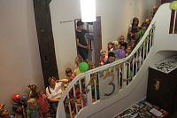 Eröffnung mit der Konfettikanone - die Flohburg feiert ihren dritten Geburtstag Bild: Eröffnung mit der Konfettikanone - die Flohburg feiert ihren dritten Geburtstag