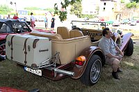Oldtimer im Schlosspark Bild: Oldtimer im Schlosspark