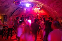 Raw Elements And Deep Grooves im Grease Bild: Raw Elements And Deep Grooves im Grease