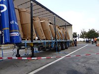 Bild: Gefahrgut soll umgeladen und gesichert werden