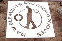 Raw Elements And Deep Grooves im Grease Bild: Raw Elements And Deep Grooves im Grease