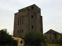 Bild: Unwirkliche Orte: Lokschuppen bei Bitterfeld