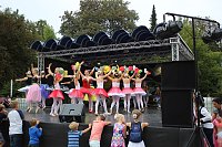 Zeitreise mit dem Tanzstudio Radeva Bild: Zeitreise mit dem Tanzstudio Radeva