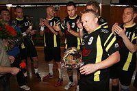 Bild: Kapit&auml;n nimmt Abschied