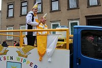 Bild: N&auml;rrinnen und Narren trotzen Wetter (1)