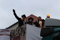 Bild: N&auml;rrinnen und Narren trotzen Wetter (1)