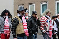 Bild: N&auml;rrinnen und Narren trotzen Wetter (1)