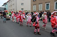 Bild: N&auml;rrinnen und Narren trotzen Wetter (1)