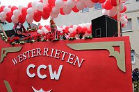 Bild: N&auml;rrinnen und Narren trotzen Wetter (2)