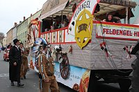 Bild: N&auml;rrinnen und Narren trotzen Wetter (2)