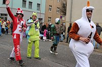 Bild: N&auml;rrinnen und Narren trotzen Wetter (2)