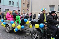 Bild: N&auml;rrinnen und Narren trotzen Wetter (2)