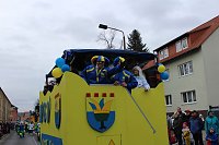 Bild: N&auml;rrinnen und Narren trotzen Wetter (2)