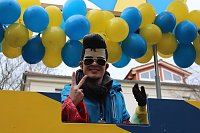 Bild: N&auml;rrinnen und Narren trotzen Wetter (2)