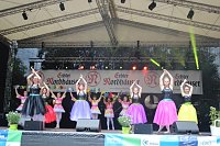 Das Tanzstudio Radeva gab auf dem Rolandsfest die Highlights ihres Repertoires zum Besten Bild: Das Tanzstudio Radeva gab auf dem Rolandsfest die Highlights ihres Repertoires zum Besten