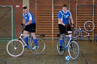 Die Nerven haben dem Ilfelder Radball-Duo Toni Fiebig/Toni Krause am Ende einen Strich durch die Rechnung gemacht. Bild: Die Nerven haben dem Ilfelder Radball-Duo Toni Fiebig/Toni Krause am Ende einen Strich durch die Rechnung gemacht.