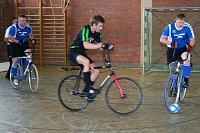 Die Nerven haben dem Ilfelder Radball-Duo Toni Fiebig/Toni Krause am Ende einen Strich durch die Rechnung gemacht. Bild: Die Nerven haben dem Ilfelder Radball-Duo Toni Fiebig/Toni Krause am Ende einen Strich durch die Rechnung gemacht.