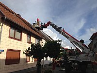 Bild: Aufr&auml;umarbeiten nach der Windhose