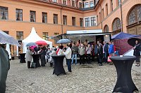 Bild: Nass vor der Premiere
