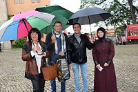 Bild: Nass vor der Premiere