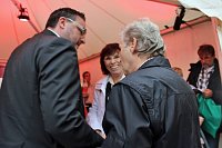 Bild: Nass vor der Premiere