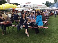 Bild: Familienfest der Peter Gruppe