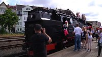 Bild: Model-Sonderzug auf dem Gleis der Harzer-Schmalspurbahn
