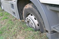 Bild: Abgerutschter LKW bei Wipperdorf