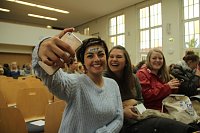 Bild: Spuren hinterlassen - vom Campus aus ging es f&uuml;r rund 100 Studierende heute hinaus, die Region und ihre Verein kennen lernen