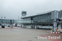 Bild: Auf dem Flughafen unterwegs