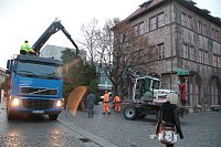 Bild: Auf dem Nordh&auml;user Rathausplatz laufen die Vorbereitungen f&uuml;r die Festtage