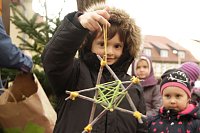 Bild: Vorbereitungen f&uuml;r den Handwerkermarkt vor der Blasii-Kirche