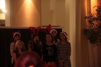 Bild: Volles Haus - der Weihnachtsbasar der Petersbergschule lockte jede Menge Besucher