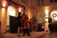 Bild: Volles Haus - der Weihnachtsbasar der Petersbergschule lockte jede Menge Besucher