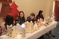 Bild: Volles Haus - der Weihnachtsbasar der Petersbergschule lockte jede Menge Besucher