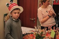 Bild: Volles Haus - der Weihnachtsbasar der Petersbergschule lockte jede Menge Besucher