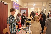 Bild: Volles Haus - der Weihnachtsbasar der Petersbergschule lockte jede Menge Besucher