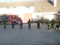Bild: Jugendfeuerwehrleute bei der Ausbildung