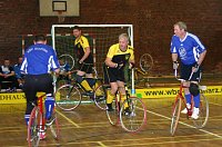 Bild: Nordhausen verteilte Geschenke und Ilfeld errang den ersten Sieg - 2. Spieltag in der Radball Oberliga